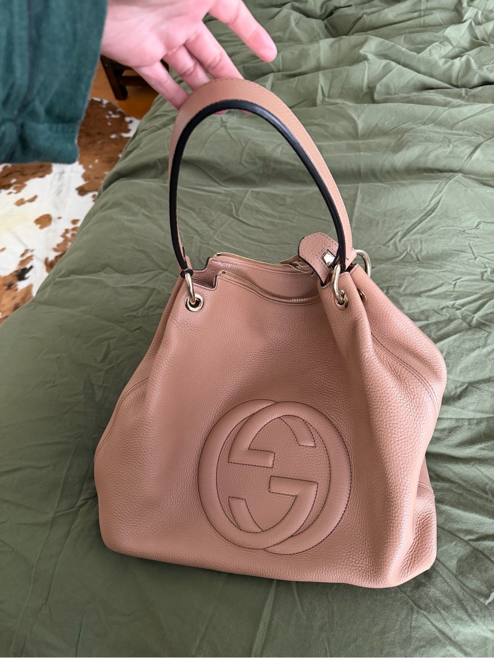 Gucci Pebbled Leather Hobo Bag in Blush Tan